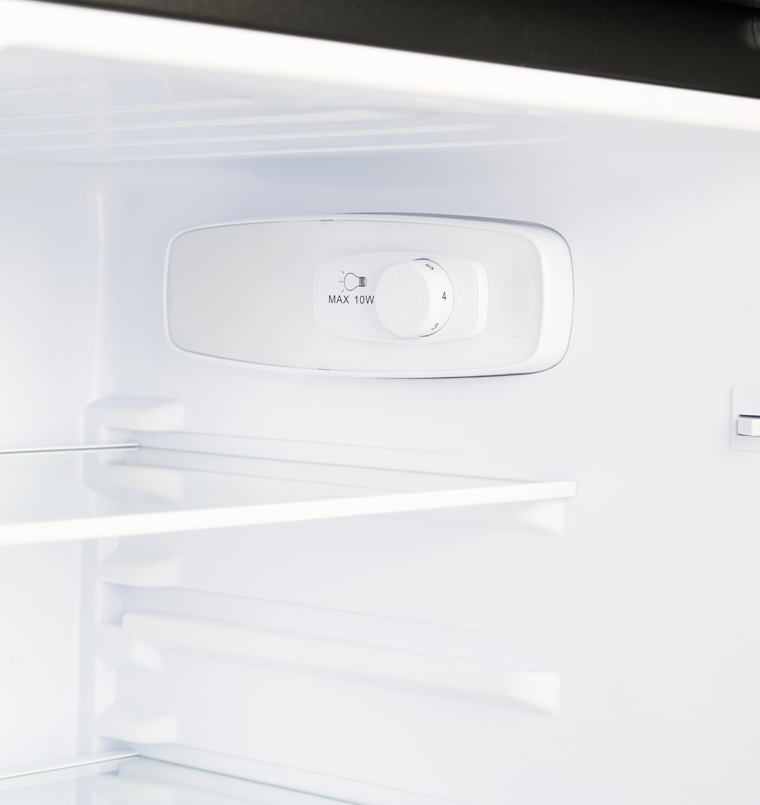7.5 Cu. Ft. Apartment Refrigerator with Freezer
